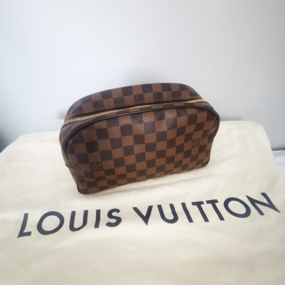 Louis Vuitton Damier Ebene Trousse Toiletry Pouch 25 (Discontinued)